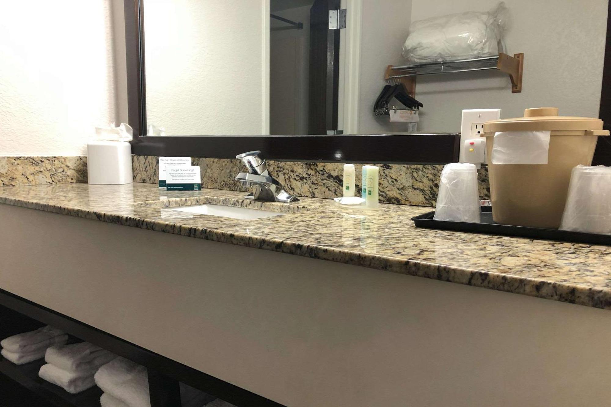 Quality Inn & Suites Denver International Airport Zewnętrze zdjęcie